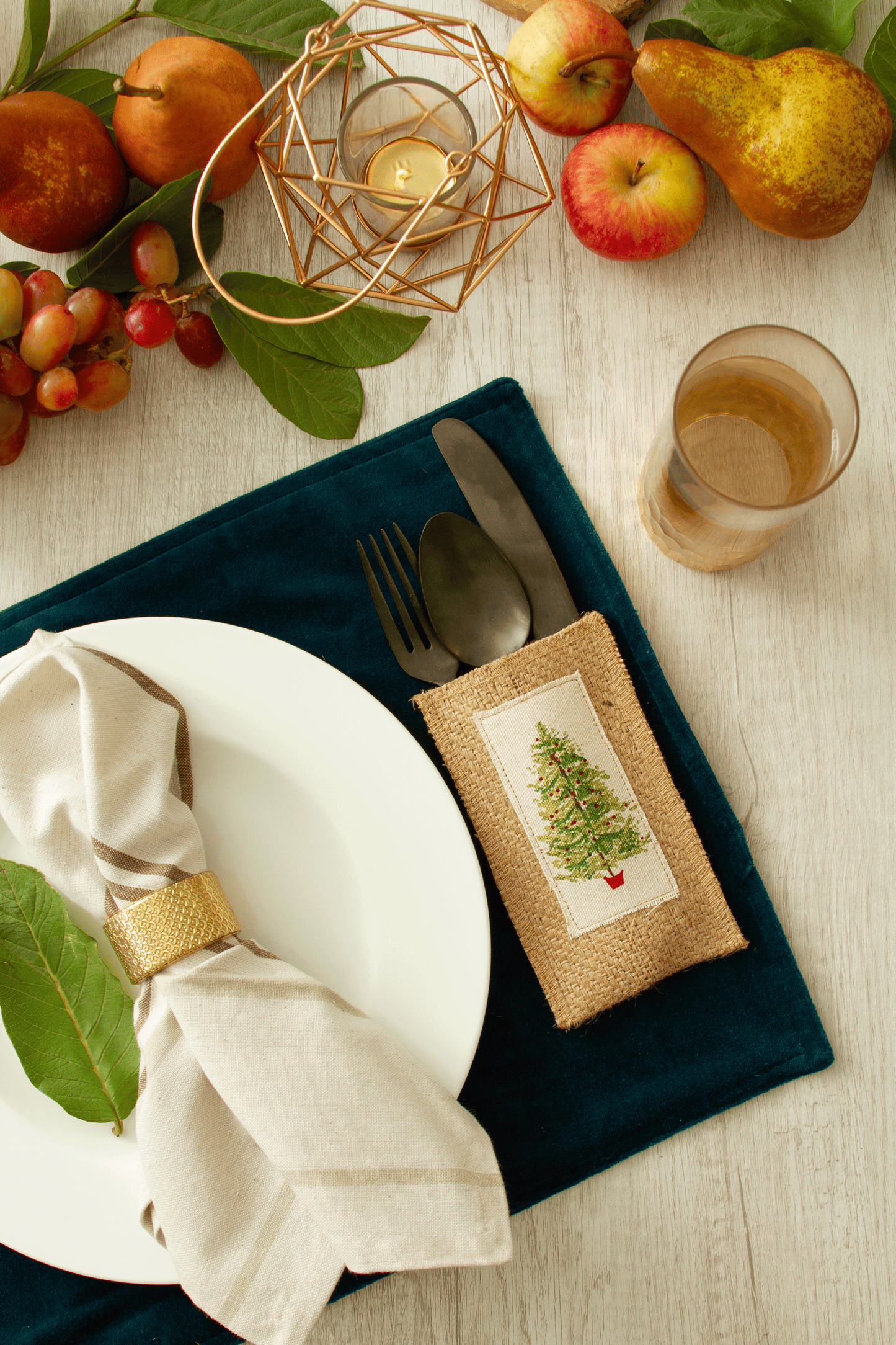 Evergreen Patch Silverware Pouch - Set of 8