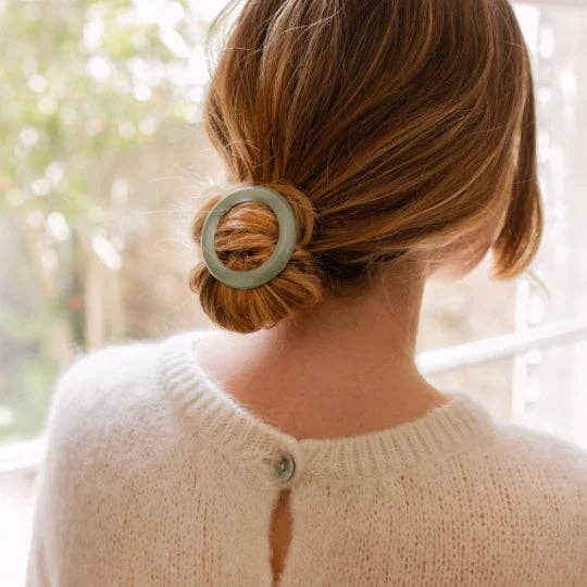 Signature Round Clip: Tortoiseshell