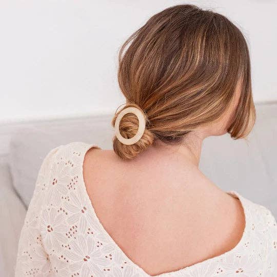 Signature Round Clip: Tortoiseshell