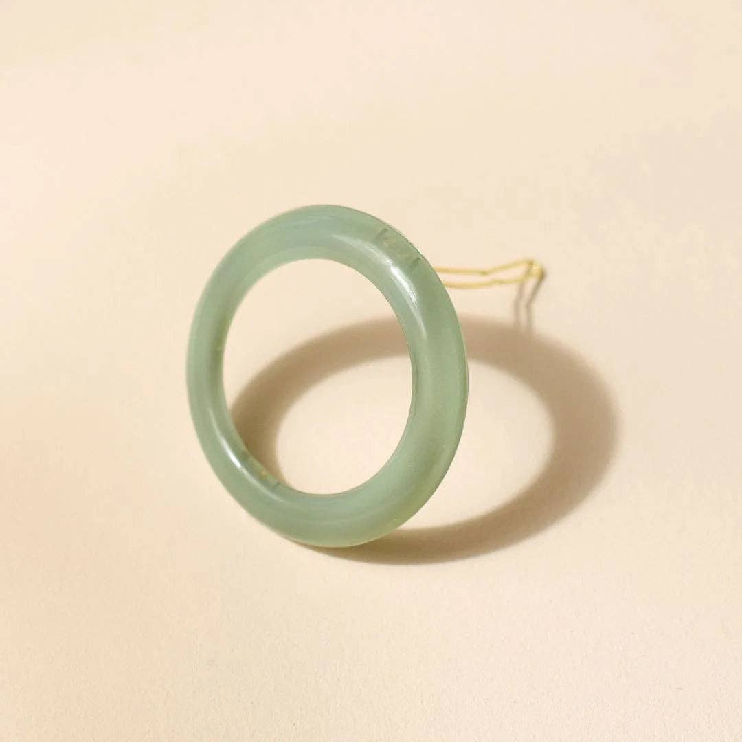 Signature Round Clip: Tortoiseshell