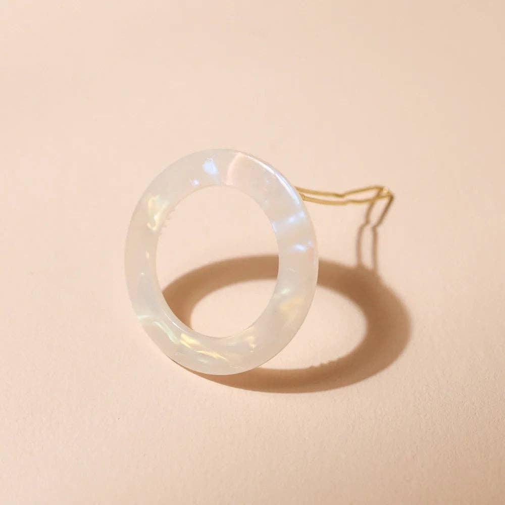 Signature Round Clip: Tortoiseshell